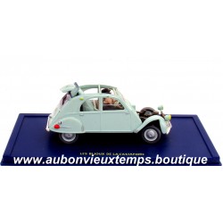 TINTIN EN VOITURE CITROEN 2 CV EMBOUTIE