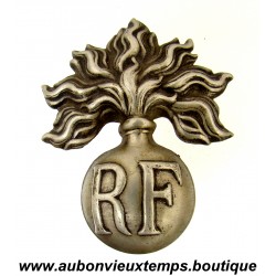 INSIGNE METALLIQUE de CASQUE - RF