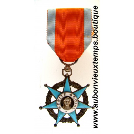 MEDAILLE d’OFFICIER de l’ORDRE du MERITE SOCIAL – MINISTERE du TRAVAIL – en Email 