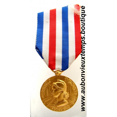 MÉDAILLE D’HONNEUR - des CHEMINS de FER Bronze doré 