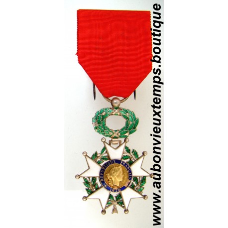 MEDAILLE Argent de la LEGION d’HONNEUR – CHEVALIER - TROISIÈME RÉPUBLIQUE 