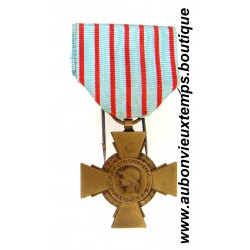 MÉDAILLE CROIX du COMBATTANT de 1939 - 1945 