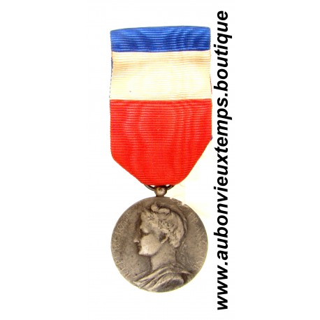  MÉDAILLE d’HONNEUR du TRAVAIL - MINISTERE du TRAVAIL et de la SECURITE SOCIALE Bronze Argenté