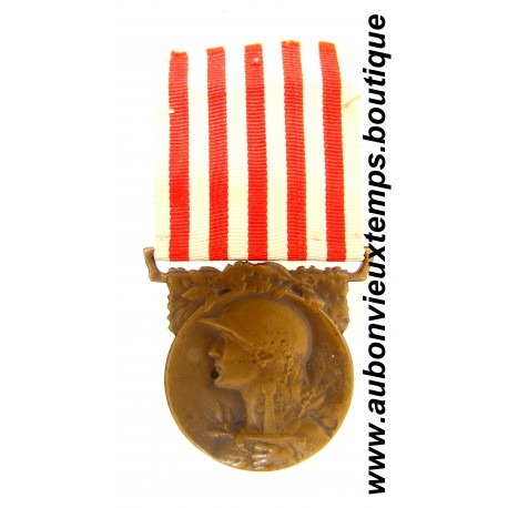 MEDAILLE Bronze COMMEMORATIVE de la RÉPUBLIQUE FRANÇAISE - TROISIÈME RÉPUBLIQUE - GRANDE GUERRE 1914 - 1918 