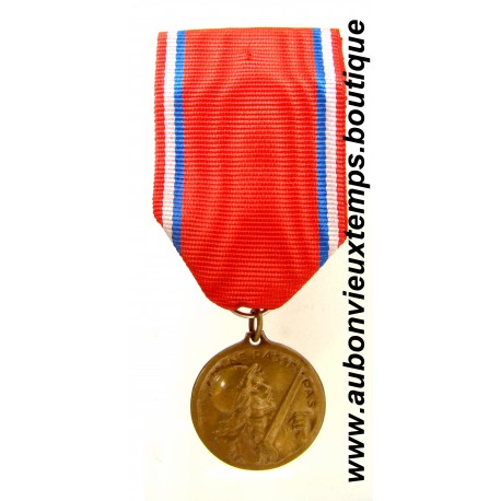 MEDAILLE Bronze COMMEMORATIVE de la BATAILLE de VERDUN – 21 Février 1916 