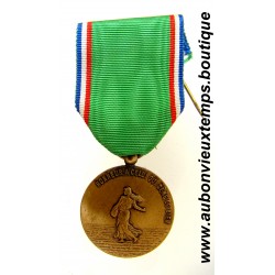 MEDAILLE Bronze ŒUVRE HUMANITAIRE FRANCE ALGERIE TUNISIE