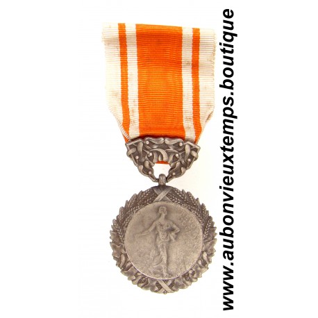 MEDAILLE Argent de l’HYGIENE, de l’ASSISTANCE et de la PREVOYANCE SOCIALE