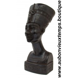 STATUETTE DEESSE EGYPTIENNE NEFERTITI en ROCHE BASALTIQUE