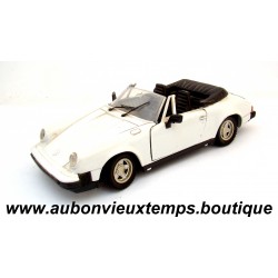 POLISTIL 1/25 PORSCHE 911 SC Réf : 02215