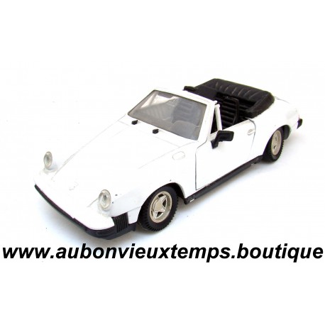 POLISTIL 1/25 PORSCHE 911 SC Réf : 02215