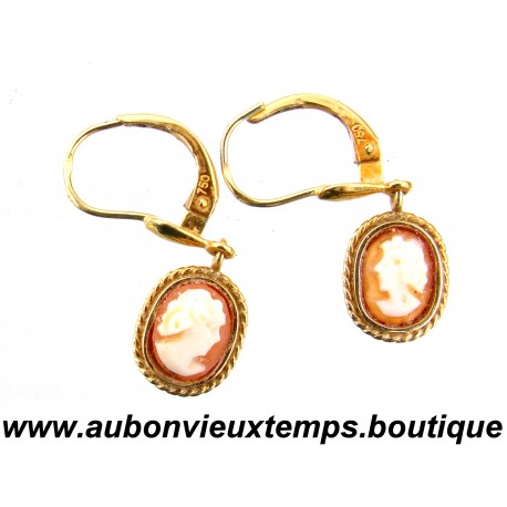 BOUCLES d'OREILLES OR 750 ‰ ( 18 Carats ) avec Camay