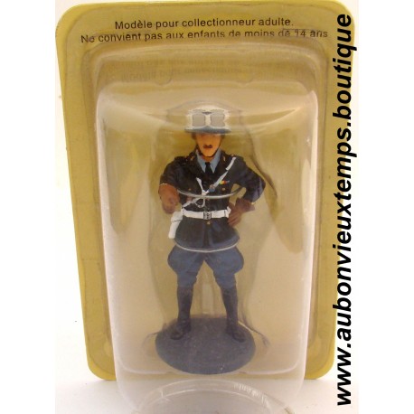KING and COUNTRY 1/32 FIGURINE GENDARME MOTOCYCLISTE en ZAMAK 1958