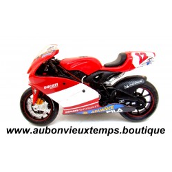MAISTO 1/18 DUCATI DESMOSEDICI PERFORMANCE 12