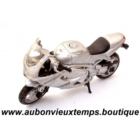 MAISTO 1/18 TRIUMPH 955 I DAYTONA