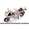 MAISTO 1/18 TRIUMPH 955 I DAYTONA