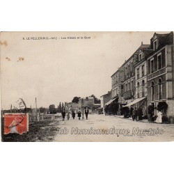 LES HOTELS ET LE QUAI - LE PELLERIN 44