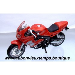 MOTO TRIUMPH SPRINT RS 955 I MAISTO 1/18